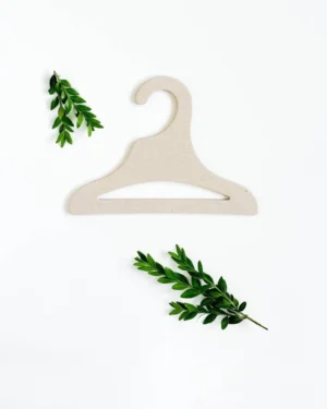 Bio Kleiderbügel Baby mit Querstange grau