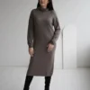 Midikleid aus Merinowolle Mocha